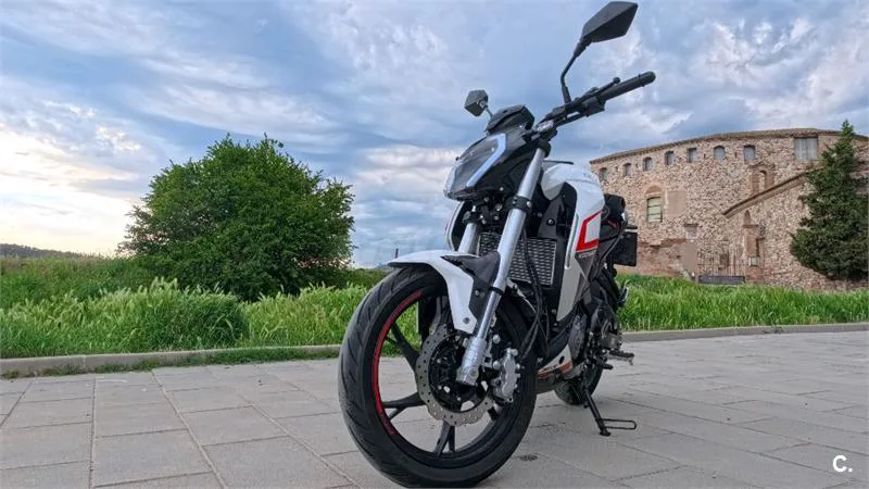 Keeway RKF 125 - Vista 5
