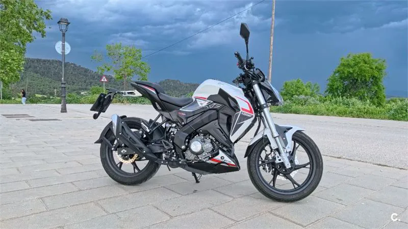 Keeway RKF 125 - Vista 8
