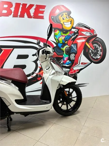 SYM Symphony 125 ST LC – Vista 4