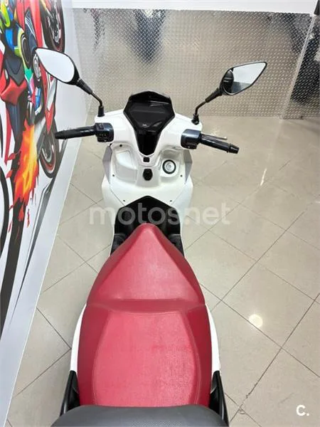 SYM Symphony 125 ST LC – Vista 9