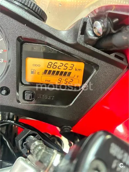 Honda VFR 800 – Vista 11