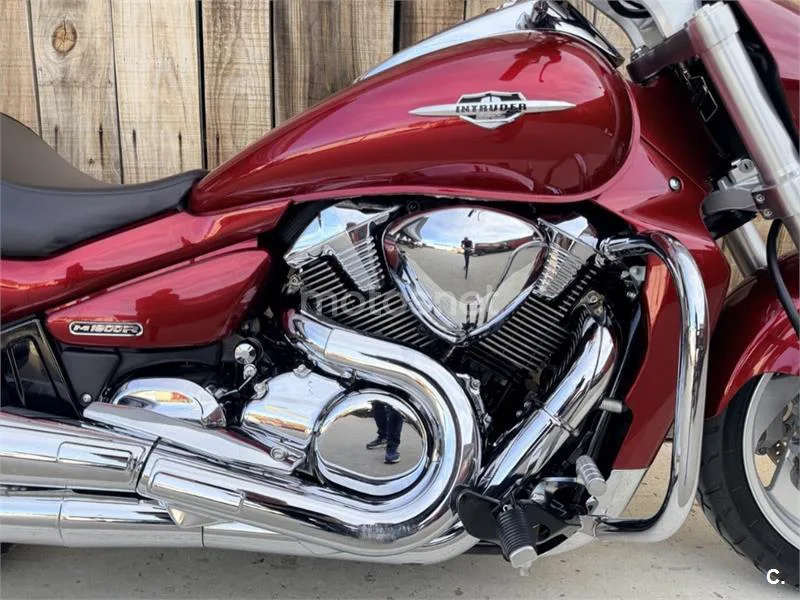 Suzuki Intruder M1800R – Vista 14