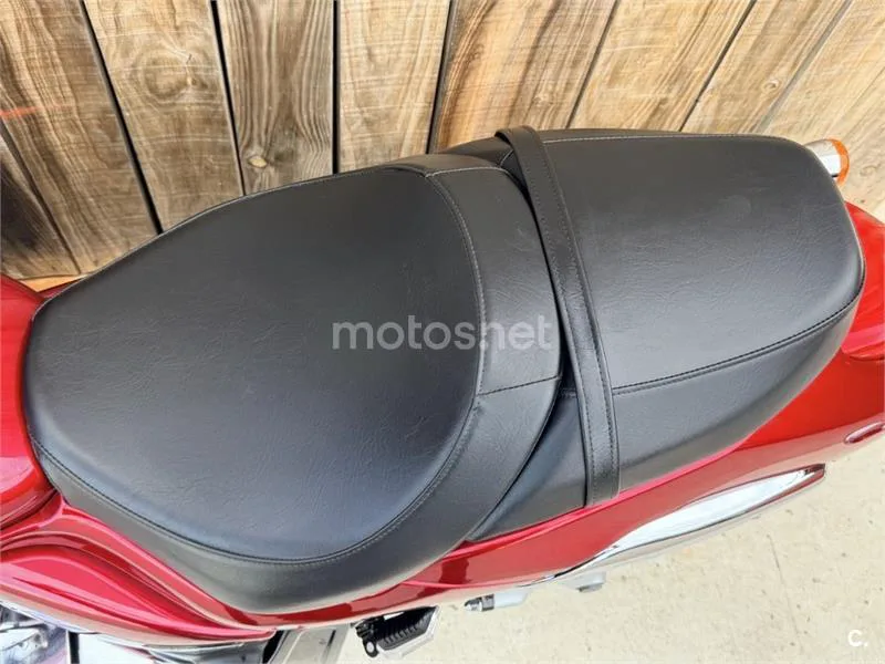 Suzuki Intruder M1800R – Vista 6