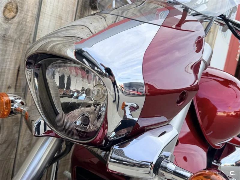 Suzuki Intruder M1800R – Vista 8