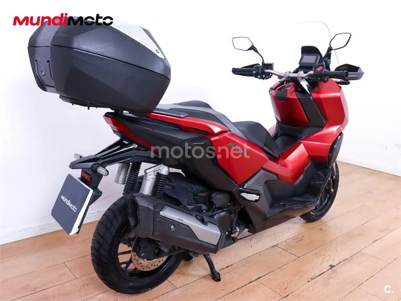 Honda ADV 350 – Vista 3