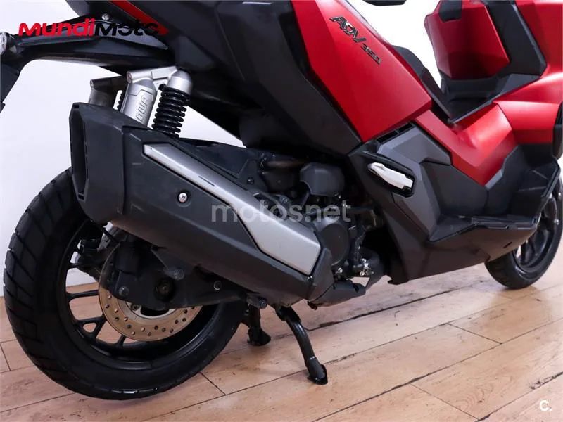 Honda ADV 350 – Vista 4