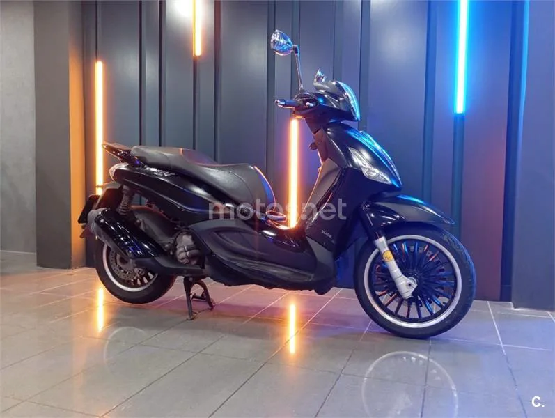 Piaggio Beverly 300 – Vista 3