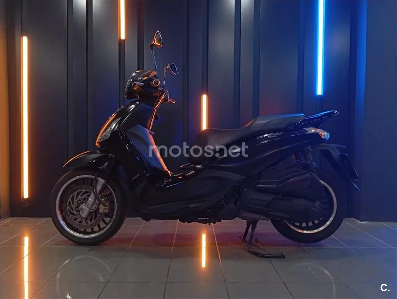Piaggio Beverly 300 – Vista 4
