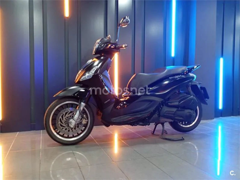 Piaggio Beverly 300 – Vista 5