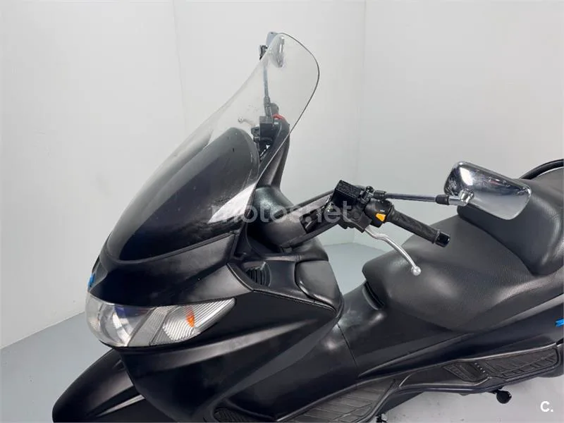 Suzuki Burgman 400 – Vista 16