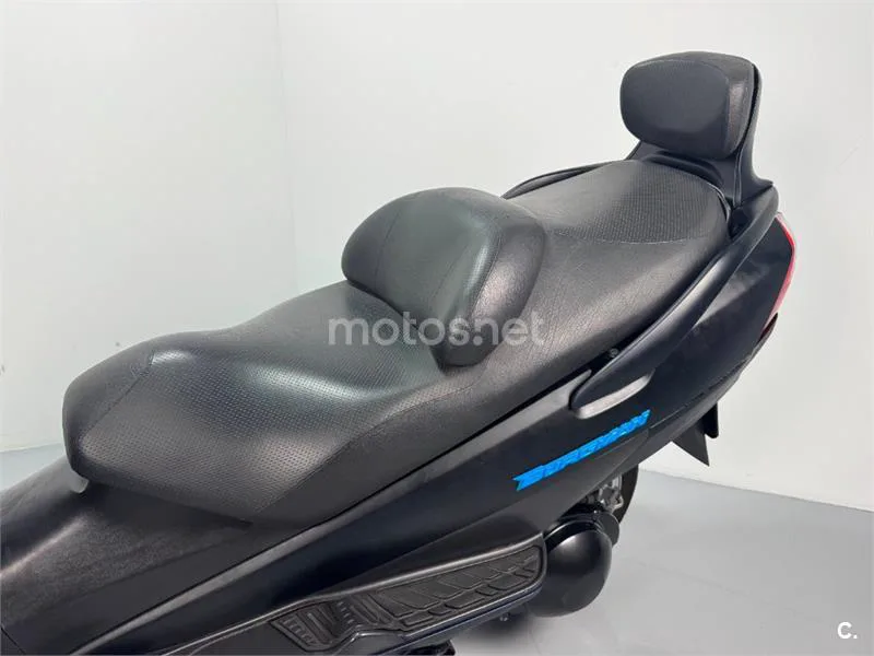 Suzuki Burgman 400 – Vista 19