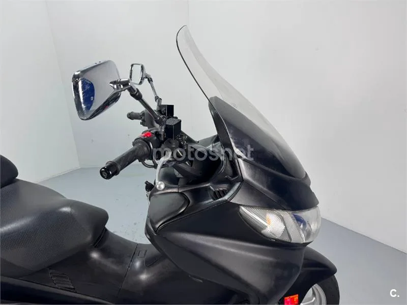 Suzuki Burgman 400 – Vista 3
