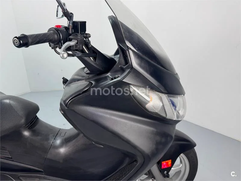 Suzuki Burgman 400 – Vista 4