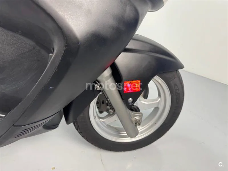 Suzuki Burgman 400 – Vista 5