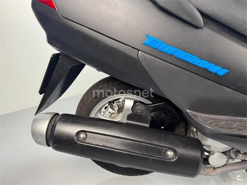 Suzuki Burgman 400 – Vista 9