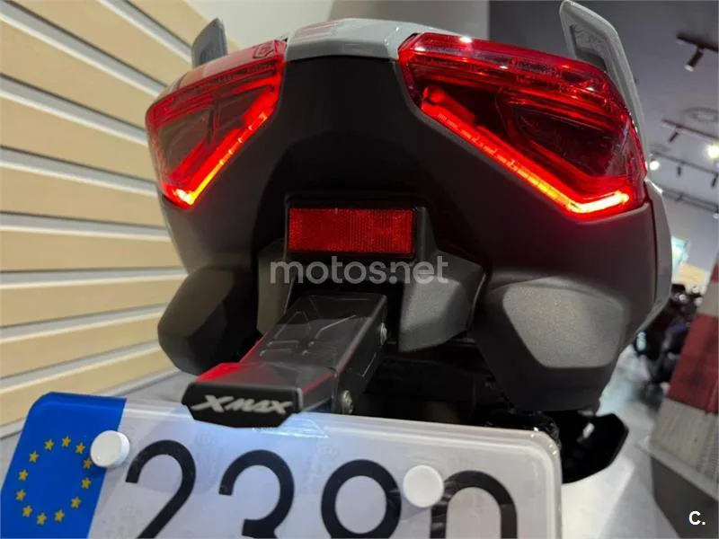 Yamaha XMAX 125 – Vista 11