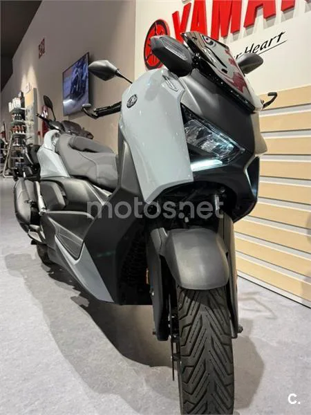 Yamaha XMAX 125 – Vista 15