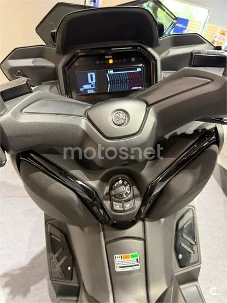 Yamaha XMAX 125 – Vista 4