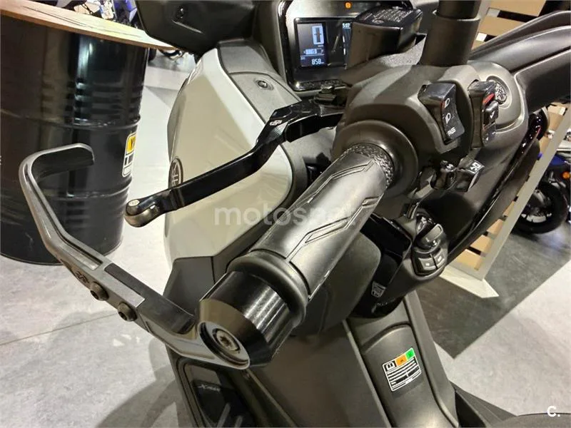Yamaha XMAX 125 – Vista 8