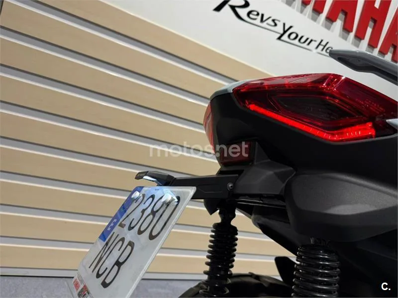 Yamaha XMAX 125 – Vista 10