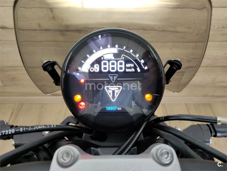 Triumph Trident 660 – Vista 13