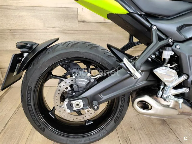 Triumph Trident 660 – Vista 9
