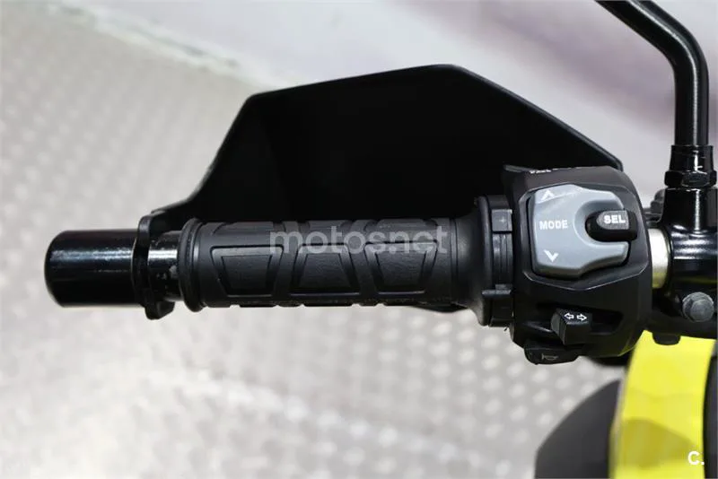 Suzuki V-Strom 650 XT – Vista 8