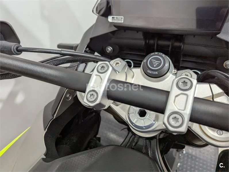 Voge 900 DSX – Vista 10