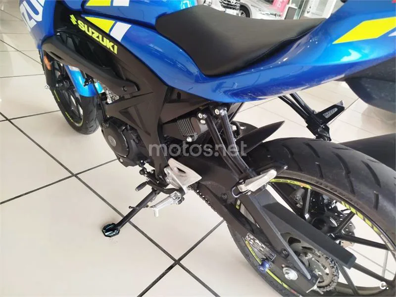 Suzuki GSX-S125 - Vista 13