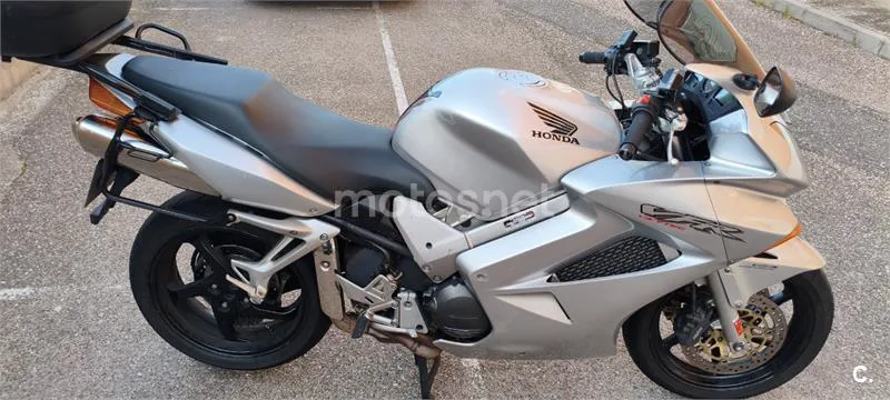 Honda VFR 800 – Vista 4