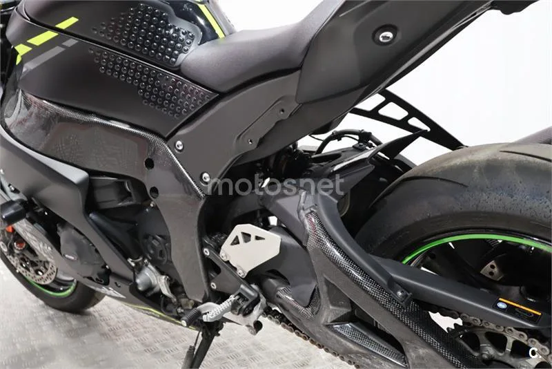 Kawasaki Ninja ZX-10R – Vista 14