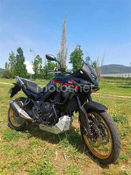 Honda XL 750 Transalp – Vista 7