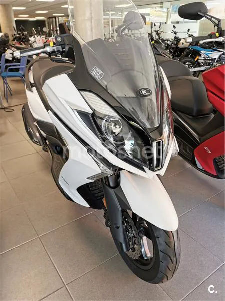 Kymco Super Dink 350i – Vista 2