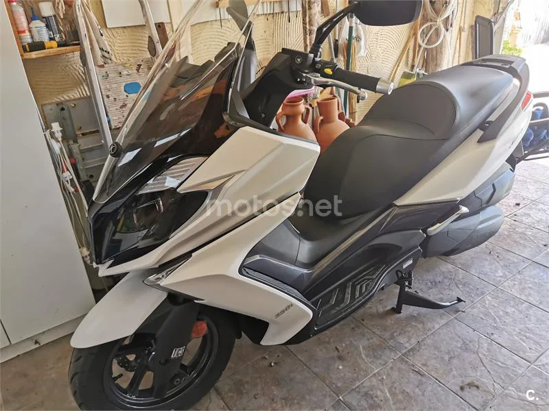Kymco Super Dink 350i – Vista 4