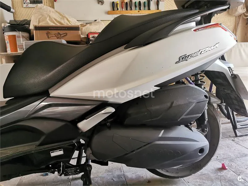 Kymco Super Dink 350i – Vista 7