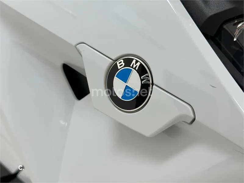 BMW CE 04 – Vista 12