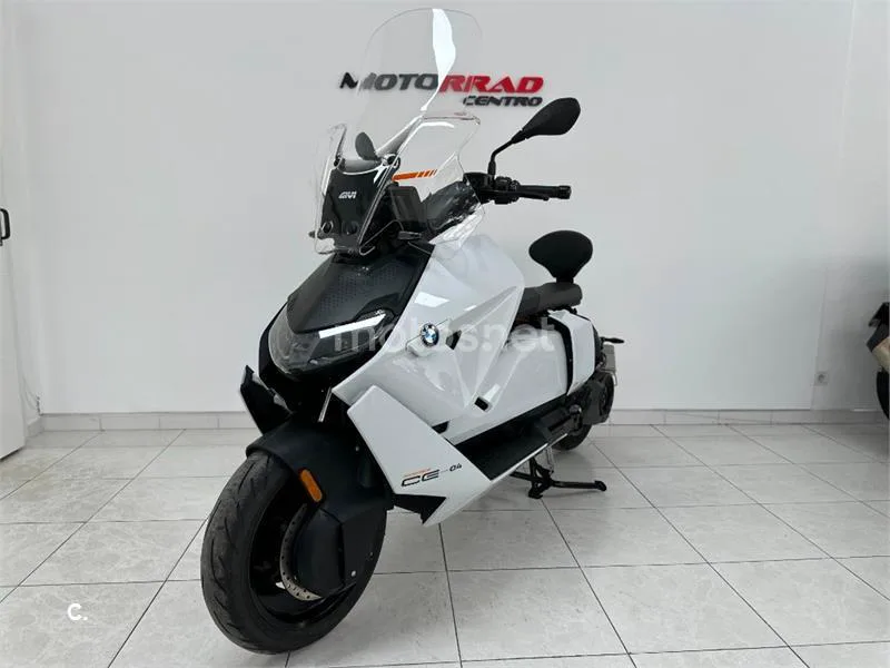 BMW CE 04 – Vista 3
