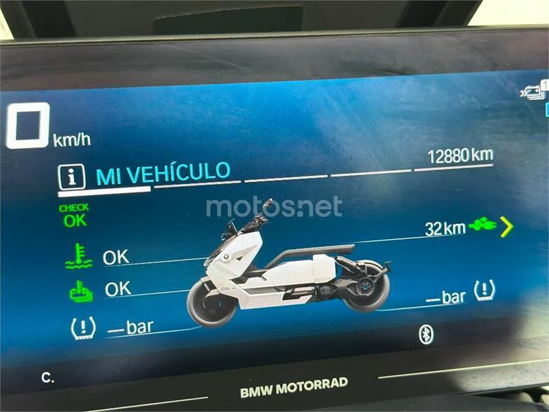 BMW CE 04 – Vista 26