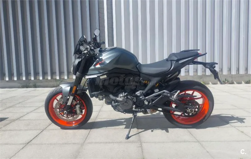 Ducati Monster – Vista 2