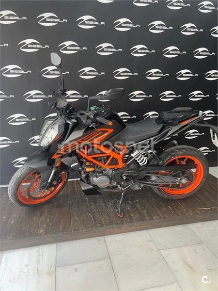 KTM 125 – Vista 5