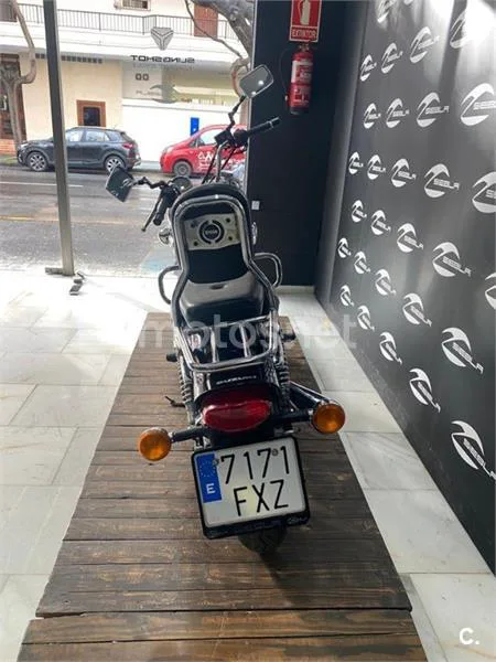 Suzuki Marauder 250 – Vista 3