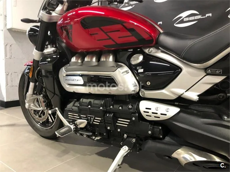 Triumph Rocket 3 – Vista 9