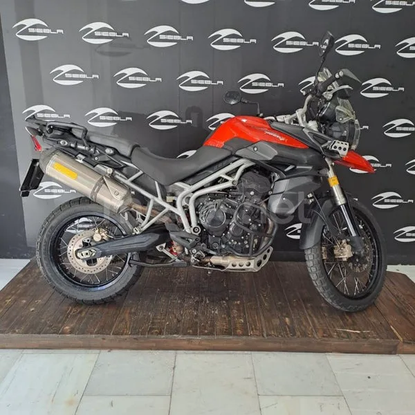 Triumph Tiger 800 XC - Vista 12