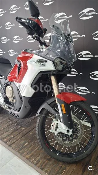 MV Agusta Enduro Veloce 17.399 € 2024 Málaga - 2