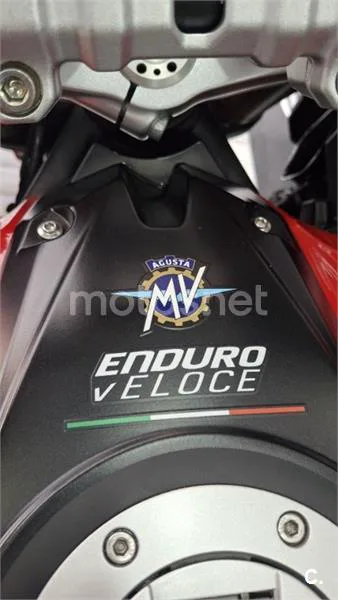 MV Agusta Enduro Veloce – Vista 4