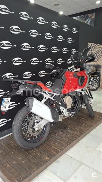 MV Agusta Enduro Veloce – Vista 5