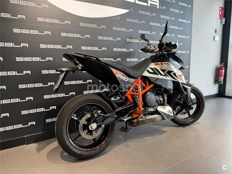 KTM 690 DUKE R – Vista 8