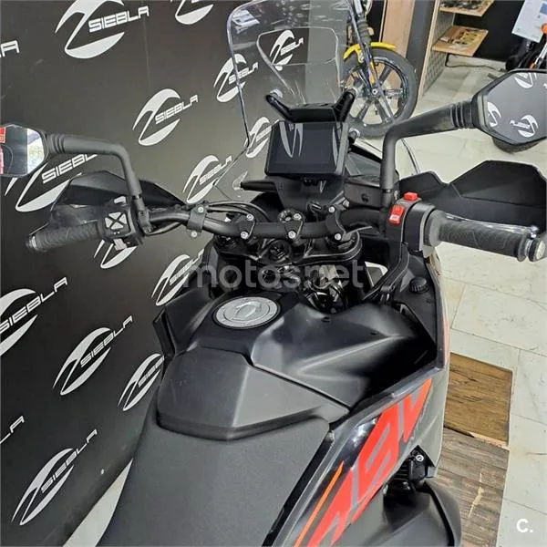 KTM 790 – Vista 9