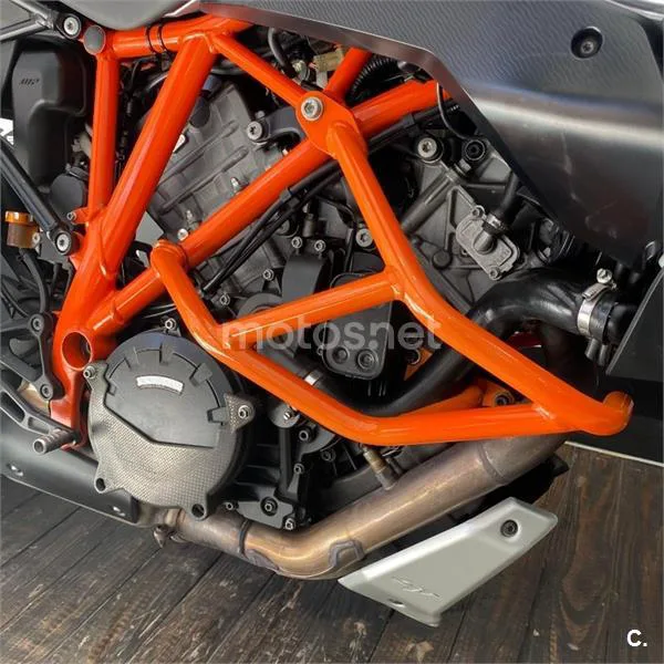 KTM 1290 Super Duke GT – Vista 7