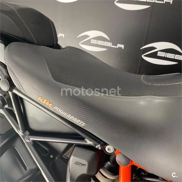 KTM 1290 Super Duke GT – Vista 10